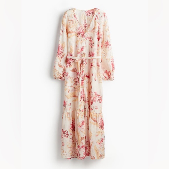 H&M Dresses & Skirts - Nwt tie belt crepe dress